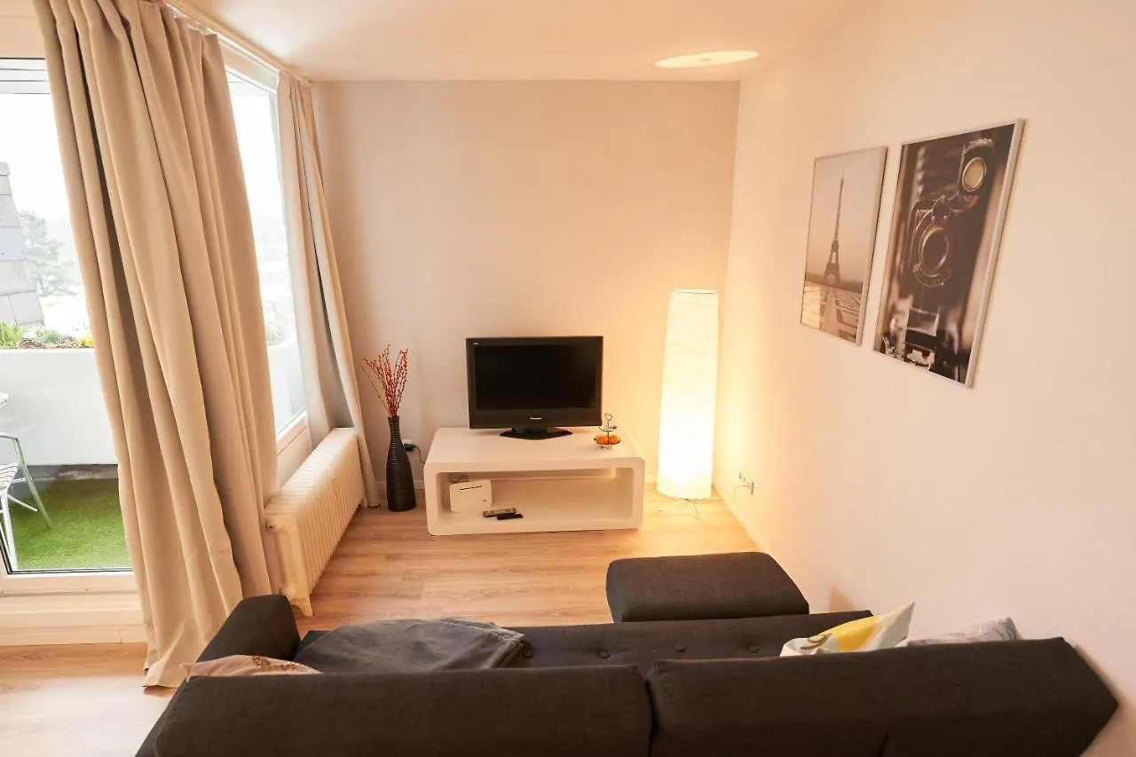 Gemuetliches Und Helles Studio Apartment Mit Balkon, Badewanne, Wlan, Parkplatz Bremen