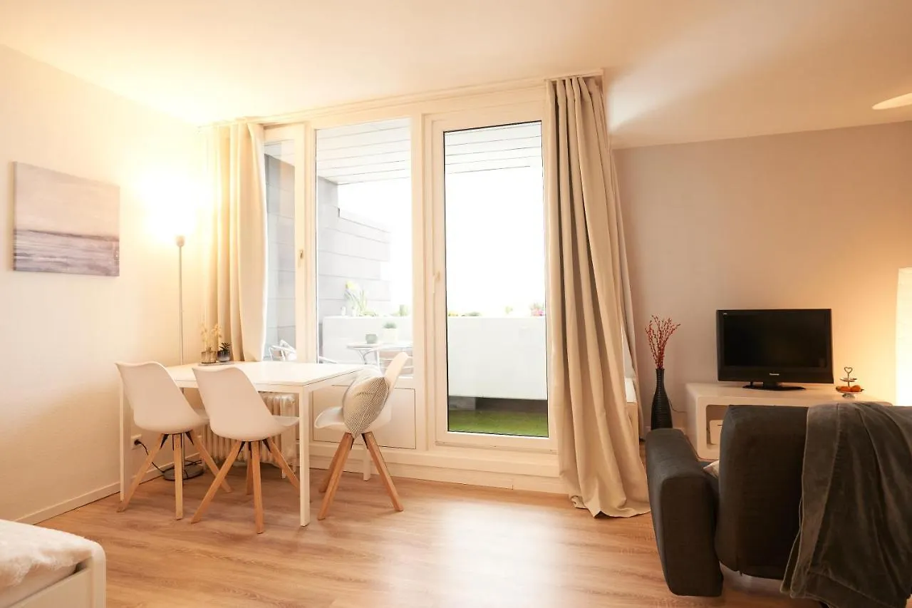 Gemuetliches Und Helles Studio Apartment Mit Balkon, Badewanne, Wlan, Parkplatz Bremen Germany
