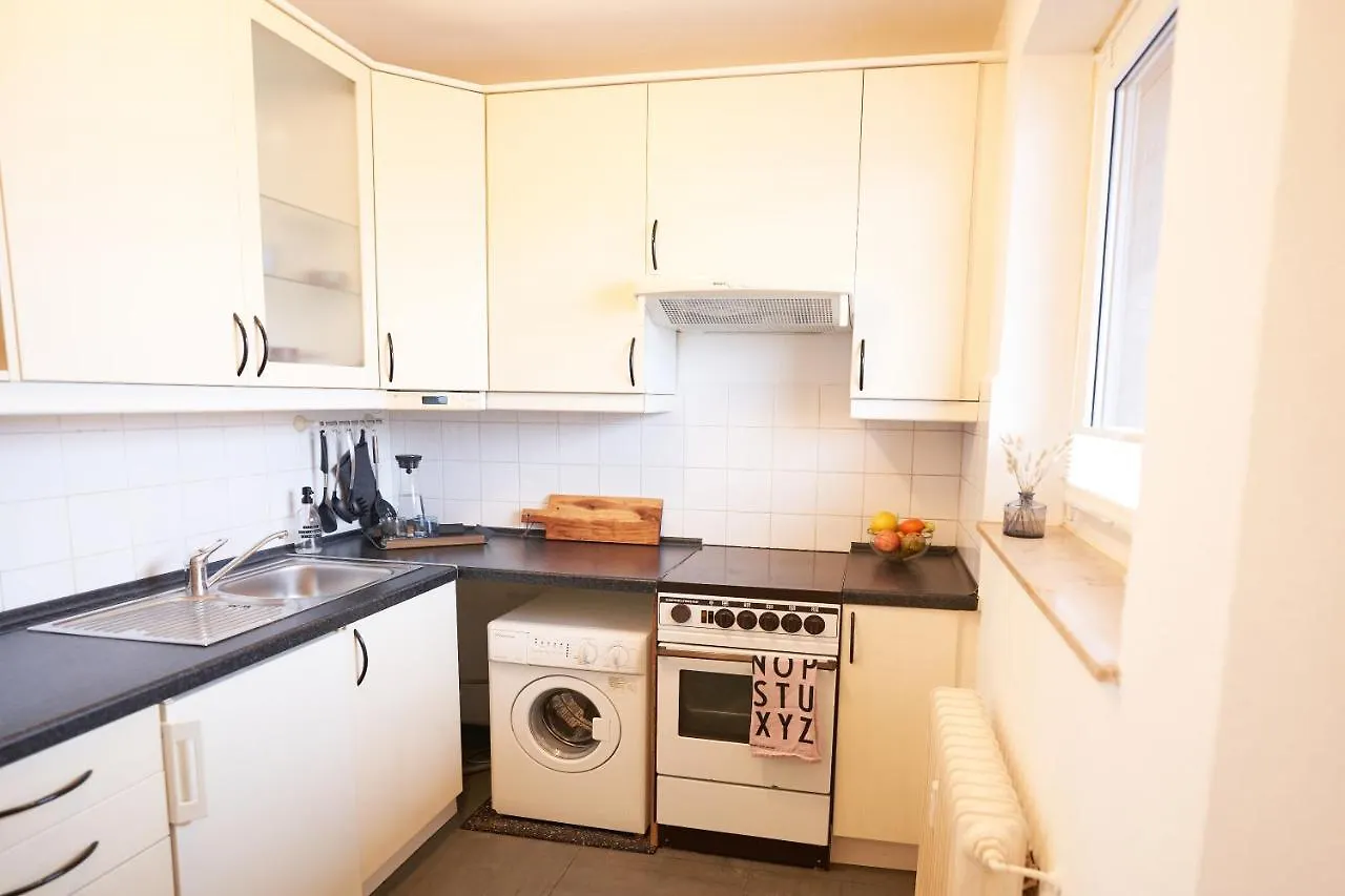 Gemuetliches Und Helles Studio Apartment Mit Balkon, Badewanne, Wlan, Parkplatz Bremen